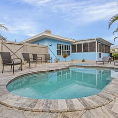 FMB - Sea-cluded Bungalow - 130 Flamingo St, Ft. Myers Beach