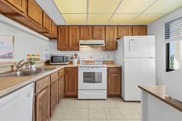 FMB - Condo Lagoon Landing - 21440 Bay Village Dr #127