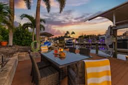 Modern Vibes Villa, Cape Coral