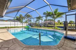 Sunset Lodge, Cape Coral - Image 2