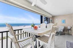FMB - Condo Dolphin Watch 203