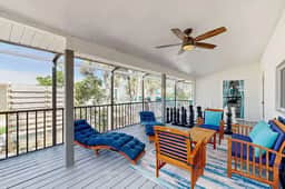Beach Barracks, Englewood