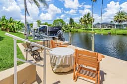 Pineapple Princess, Cape Coral - Image 2