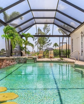 Villen mit Pool & Spa