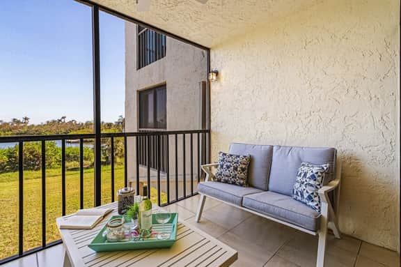 FMB - Condo Lagoon Landing - 21440 Bay Village Dr #127