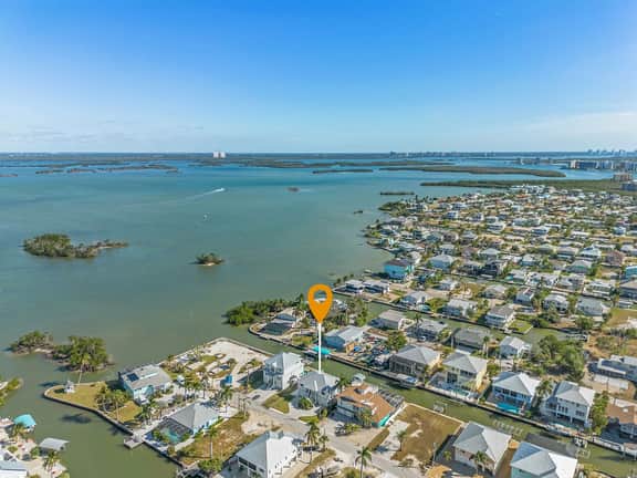 FMB - The Fabulous Flamingo - 250 Flamingo St