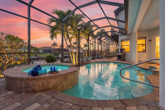 Southern Sun Retreat, Cape Coral - Image 2