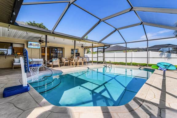 Sunset Lodge, Cape Coral - Image 3