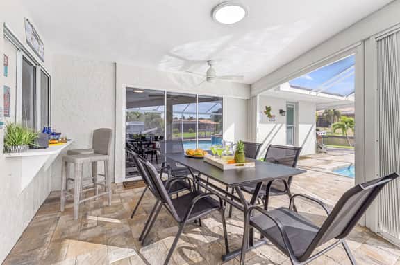 Retro Retreat, Cape Coral