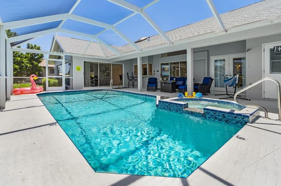 The Coral Dockhouse, Cape Coral - Bild 1