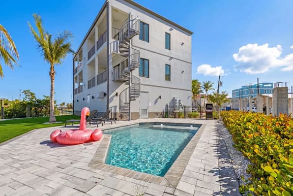 FMB - Casa Laguna 4 - 855 Lagoon St
