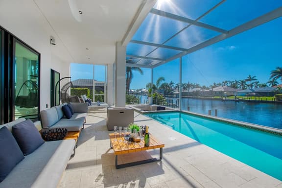 Villa Metropolis, Cape Coral