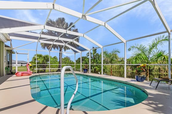Shadroe Canal Villa, Cape Coral