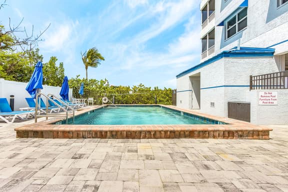FMB - Condo Beach Villas 203