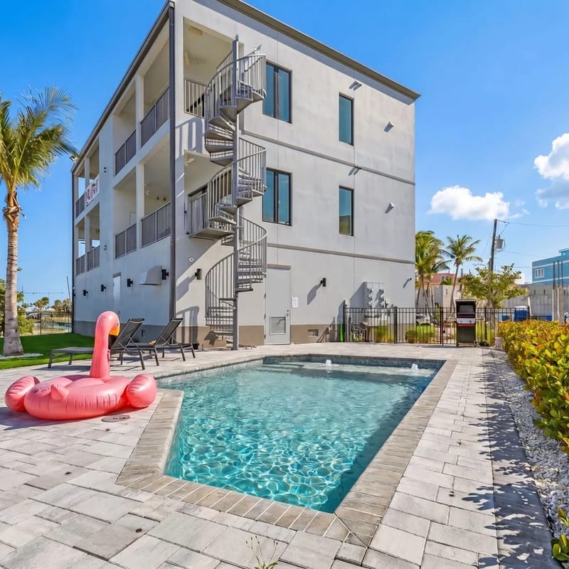 FMB - Casa Laguna 4 - 855 Lagoon St